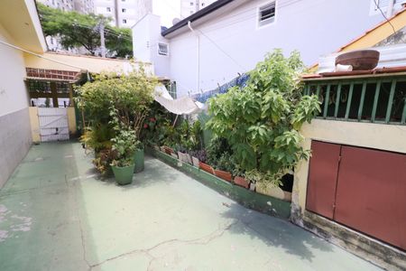 Casa à venda com 350m², 5 quartos e 3 vagasQuintal