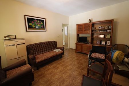 Casa à venda com 350m², 5 quartos e 3 vagasSala