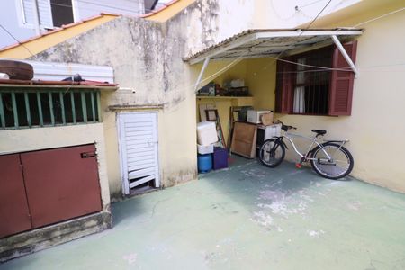 Casa à venda com 350m², 5 quartos e 3 vagasQuintal