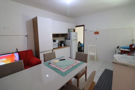 Casa à venda com 350m², 5 quartos e 3 vagasSala/Cozinha 2