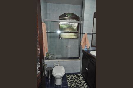 Casa à venda com 326m², 5 quartos e sem vagaBanheiro Suíte 