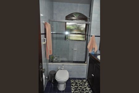 Casa à venda com 326m², 5 quartos e sem vagaBanheiro Suíte 