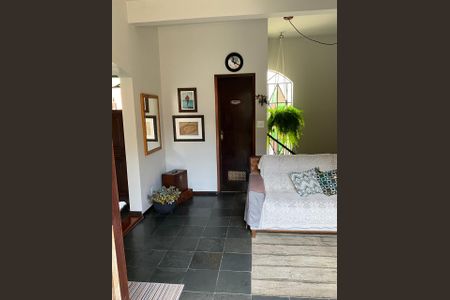 Casa à venda com 326m², 6 quartos e sem vagaSala