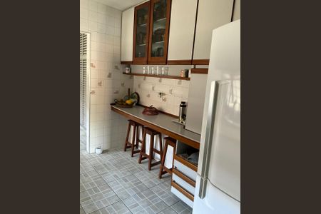 Casa à venda com 326m², 6 quartos e sem vagaCozinha