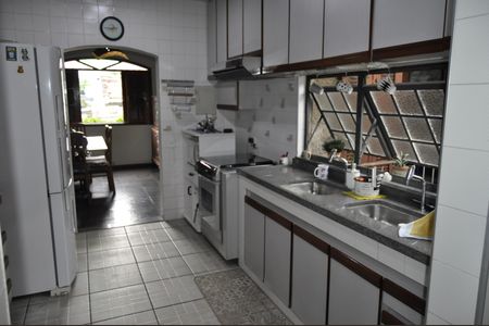 Casa à venda com 326m², 5 quartos e sem vagaCozinha 2