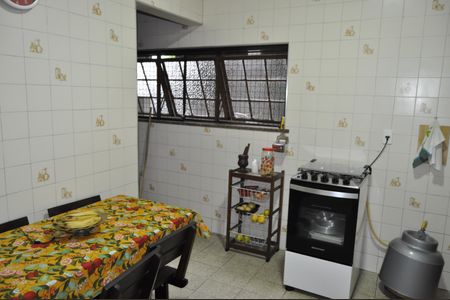 Casa à venda com 326m², 5 quartos e sem vagaCozinha 