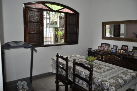 Casa à venda com 326m², 5 quartos e sem vagaSala