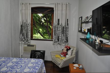 Casa à venda com 326m², 5 quartos e sem vagaSuíte 