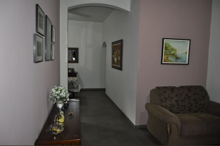 Casa à venda com 326m², 5 quartos e sem vagaSala