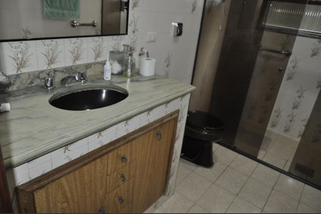 Casa à venda com 326m², 5 quartos e sem vagaBanheiro Social