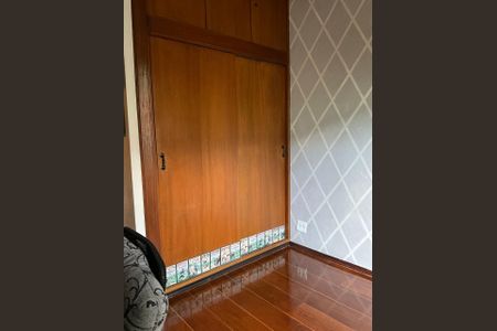 Casa à venda com 326m², 6 quartos e sem vagaQuarto