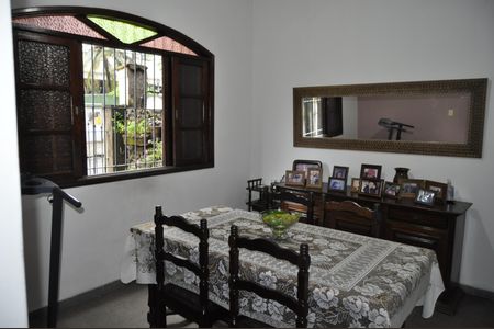 Casa à venda com 326m², 5 quartos e sem vagaSala