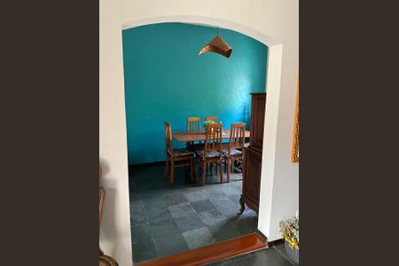 Casa à venda com 326m², 6 quartos e sem vagaSala