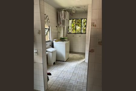 Casa à venda com 326m², 6 quartos e sem vagaÁrea de Serviço