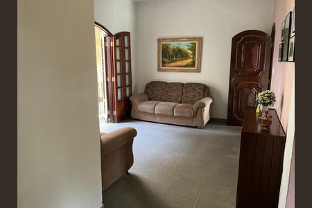 Casa à venda com 326m², 6 quartos e sem vagaSala