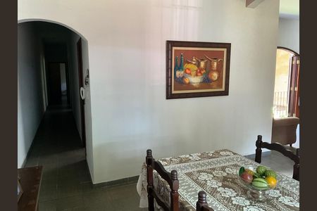 Casa à venda com 326m², 6 quartos e sem vagaSala