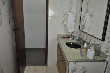 Casa à venda com 326m², 5 quartos e sem vagaBanheiro Social