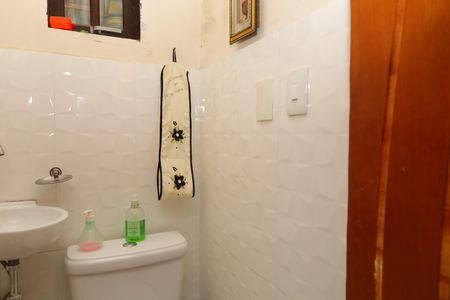 Casa para alugar com 180m², 3 quartos e sem vagaBanheiro 3 - Lavabo