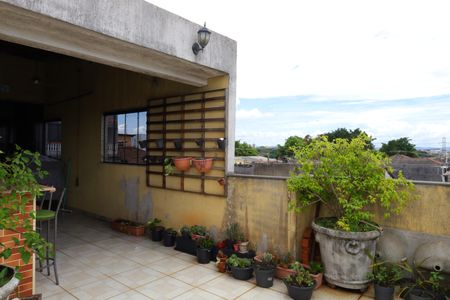 Casa para alugar com 180m², 3 quartos e sem vagaVaranda