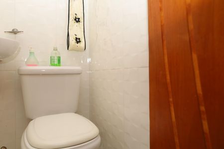 Casa para alugar com 180m², 3 quartos e sem vagaBanheiro 3 - Lavabo