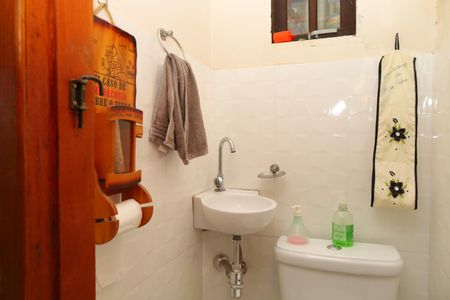 Casa para alugar com 180m², 3 quartos e sem vagaBanheiro 3 - Lavabo