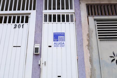 Casa para alugar com 180m², 3 quartos e sem vagaPlaca instalada no portão do imóvel - Código da placa: JHAR-477