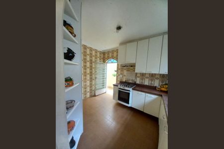 Casa à venda com 158m², 3 quartos e 3 vagas