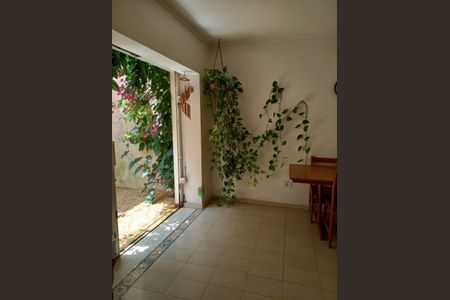 Casa à venda com 158m², 3 quartos e 3 vagas