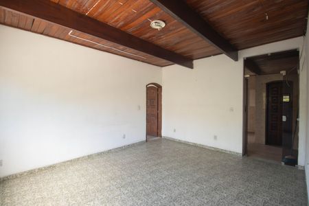 Sala de casa para alugar com 1 quarto, 100m² em Pacheco, São Gonçalo