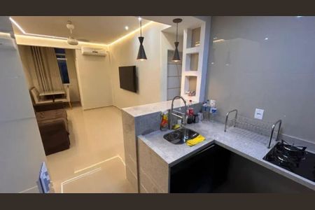 Apartamento à venda com 2 quartos, 75m² em Copacabana, Rio de Janeiro