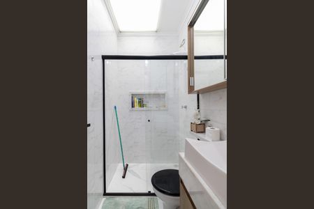 Casa à venda com 110m², 3 quartos e 2 vagasBanheiro