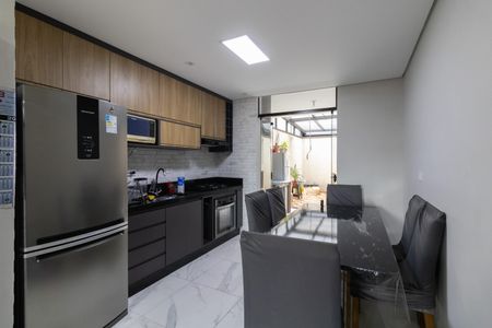 Casa à venda com 110m², 3 quartos e 2 vagasSala e Cozinha