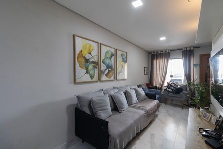 Casa à venda com 110m², 3 quartos e 2 vagasSala e Cozinha