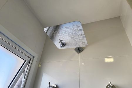 Apartamento à venda com 66m², 2 quartos e 2 vagas Apartamento à venda com 66m², 2 quartos e 2 vagasBanheiro Social