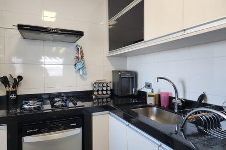 Apartamento à venda com 66m², 2 quartos e 2 vagas Apartamento à venda com 66m², 2 quartos e 2 vagasCozinha