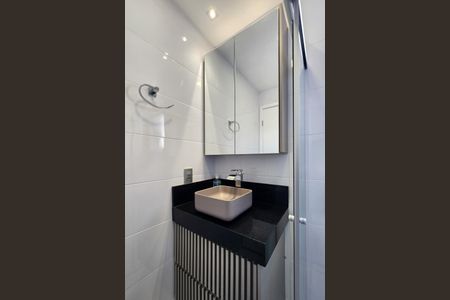 Apartamento à venda com 66m², 2 quartos e 2 vagas Apartamento à venda com 66m², 2 quartos e 2 vagasBanheiro Social