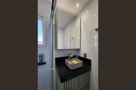 Apartamento à venda com 66m², 2 quartos e 2 vagas Apartamento à venda com 66m², 2 quartos e 2 vagasBanheiro da Suíte