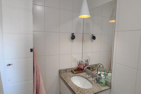 Apartamento à venda com 148m², 3 quartos e 3 vagas Apartamento à venda com 148m², 3 quartos e 3 vagasBanheiro da Suíte 2