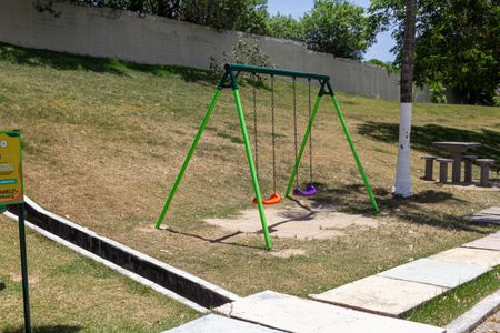 Apartamento para alugar com 47m², 2 quartos e 1 vaga Apartamento para alugar com 47m², 2 quartos e 1 vagaÁrea comum - Playground