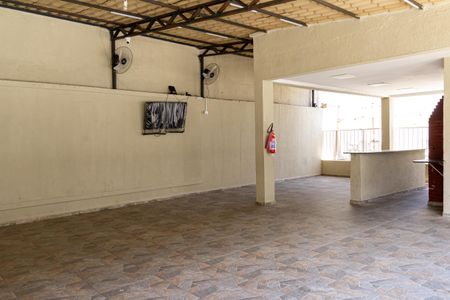 Apartamento para alugar com 47m², 2 quartos e 1 vaga Apartamento para alugar com 47m², 2 quartos e 1 vagaÁrea comum - Salão de festas