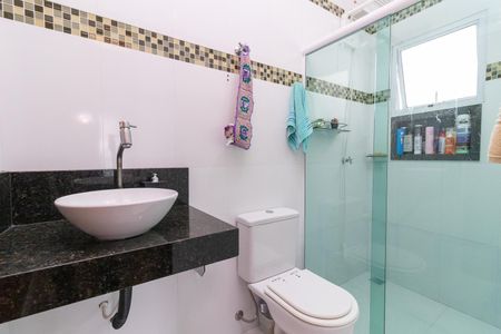 Casa à venda com 100m², 3 quartos e 3 vagasBanheiro da Suíte