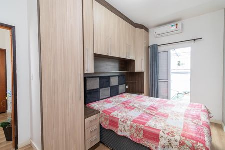 Casa à venda com 100m², 3 quartos e 3 vagasSuíte