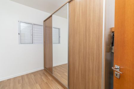 Casa à venda com 100m², 3 quartos e 3 vagasQuarto 2