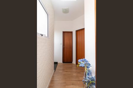 Casa à venda com 100m², 3 quartos e 3 vagasCorredor