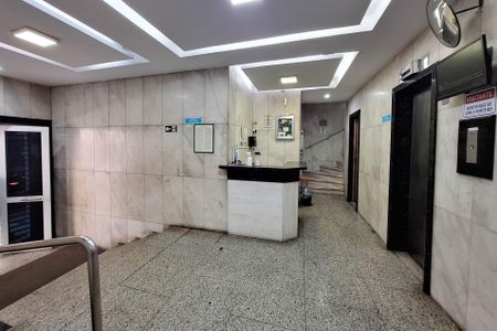 Apartamento à venda com 72m², 2 quartos e sem vagaÁrea comum