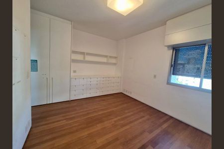 Apartamento à venda com 4 quartos, 252m² em Moema, São Paulo