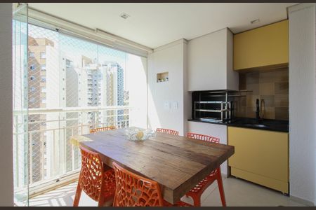 Varanda Sala de apartamento à venda com 3 quartos, 142m² em Vila Andrade, São Paulo