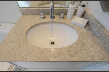 Apartamento à venda com 142m², 3 quartos e 2 vagasBanheiro 3