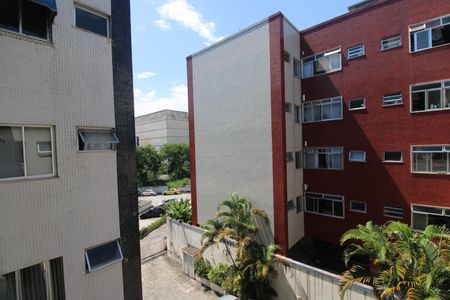 Apartamento à venda com 93m², 3 quartos e 1 vagaÁrea de serviço - Vista