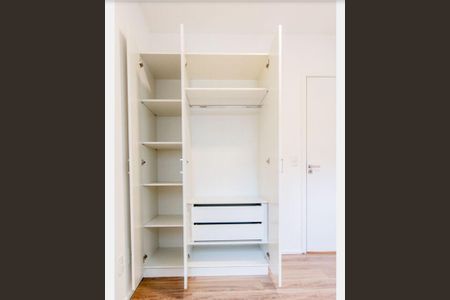 Apartamento à venda com 44m², 1 quarto e 1 vaga